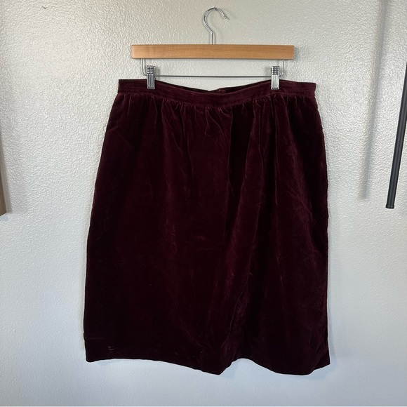 Chaus Vintage Burgundy A-Line Velvet Skirt, Size 34 - Picture 6 of 10